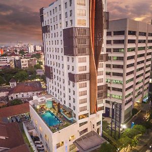 CROWN PRINCE Hotel Surabaya Managed by Midtown Indonesia